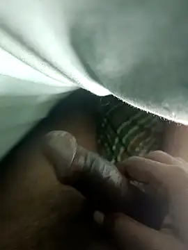 pus ylover online show from November 27, 2025, 4:40 pm