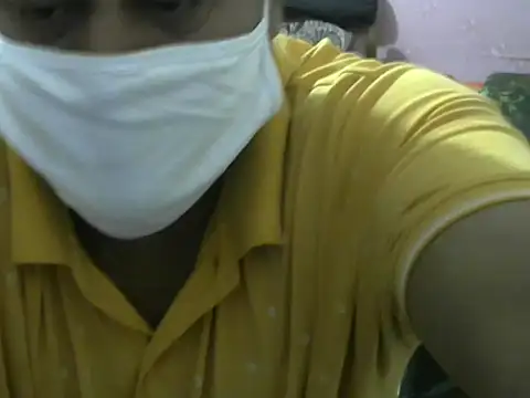 Snapshot of Famit025 chatting on February 17, 2026, 5:54 pm Famit025 online show from February 17, 2026, 5:54 pm