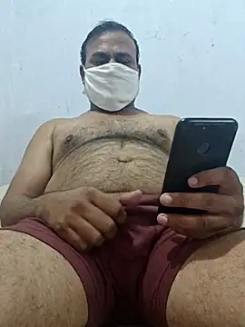 Famit025 online show from April 9, 2026, 2:01 pm