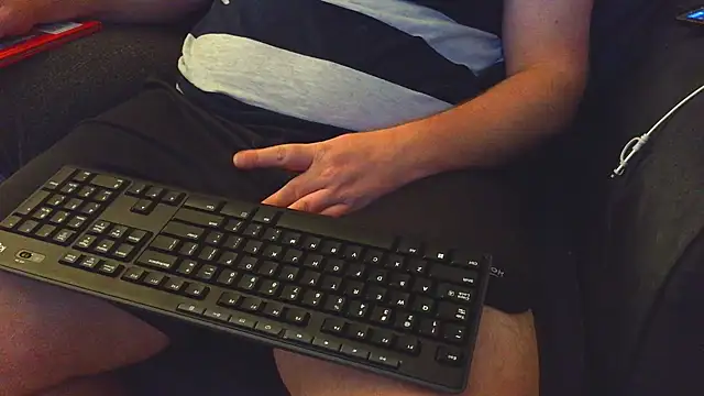 thighguy30 online show from October 25, 2025, 12:32 am