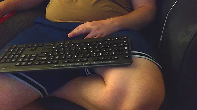 thighguy30 online show from October 18, 2025, 4:03 am