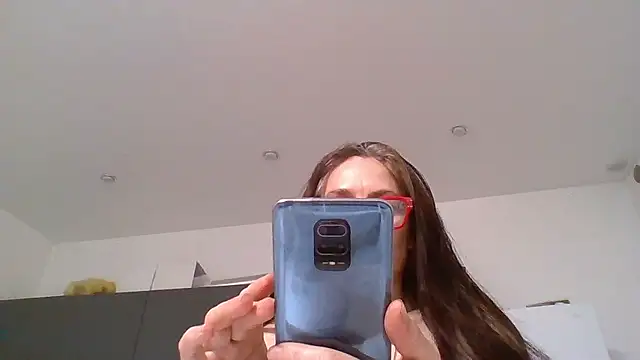 Snapshot of Doravelle chatting on January 12, 2026, 12:56 pm Doravelle online show from January 12, 2026, 12:56 pm