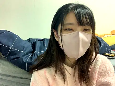 ituki 0415 online show from November 10, 2025, 2:11 pm