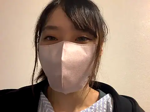 ituki 0415 online show from October 19, 2025, 5:37 pm