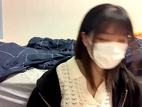 ituki 0415 online show from November 5, 2025, 2:42 pm