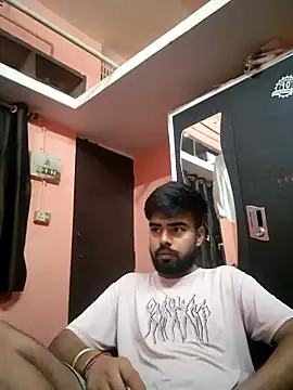 soniriyaa010101 online show from April 16, 2026, 8:48 am