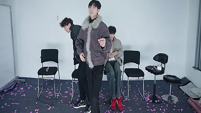 JL-sweetbaby1 online show from December 15, 2025, 11:16 am