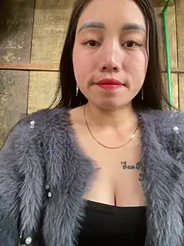 Snapshot of chipp-bong chatting on February 18, 2026, 1:58 am chipp-bong online show from February 18, 2026, 1:58 am