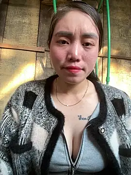 Snapshot of chipp-bong chatting on February 7, 2026, 12:51 am chipp-bong online show from February 7, 2026, 12:51 am