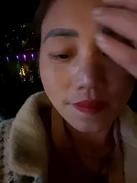 chipp-bong online show from September 9, 2025, 2:26 pm