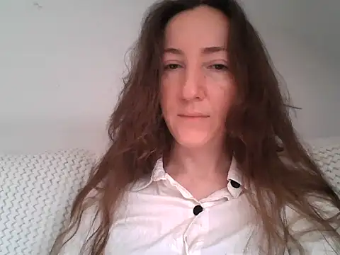 Valessya online show from May 9, 2026, 9:12 am