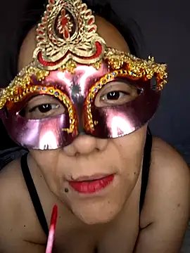 Snapshot of Layd38 chatting on May 13, 2026, 7:32 pm Layd38 online show from May 13, 2026, 7:32 pm
