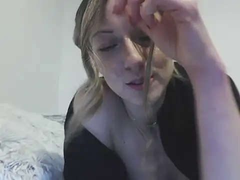 MadMadelin online show from September 28, 2025, 4:52 am