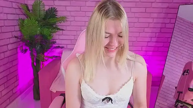 Margo Robbbie online show from November 15, 2025, 1:09 am