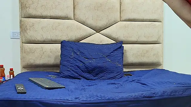 Angell cooper online show from December 4, 2025, 12:37 pm