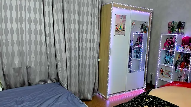 Margot Berry online show from September 14, 2025, 6:30 pm