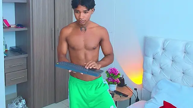 Snapshot of cassian_gold chatting on June 25, 2026, 6:46 pm cassian gold online show from June 25, 2026, 6:46 pm