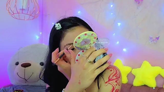 april bennett online show from February 20, 2026, 12:29 pm