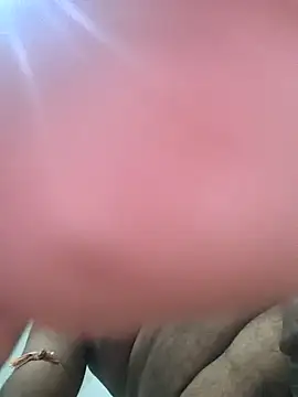 Snapshot of Chanderi19 chatting on September 10, 2025, 10:20 pm Chanderi19 online show from September 10, 2025, 10:20 pm