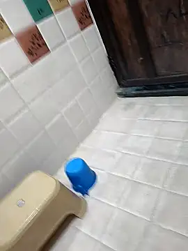 Snapshot of Chanderi19 chatting on December 3, 2025, 12:01 am Chanderi19 online show from December 3, 2025, 12:01 am