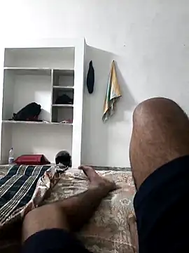 Snapshot of Chanderi19 chatting on April 28, 2026, 4:33 pm Chanderi19 online show from April 28, 2026, 4:33 pm