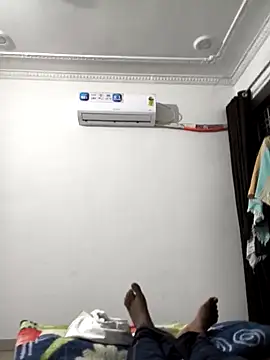 Snapshot of Chanderi19 chatting on March 5, 2026, 3:52 pm Chanderi19 online show from March 5, 2026, 3:52 pm