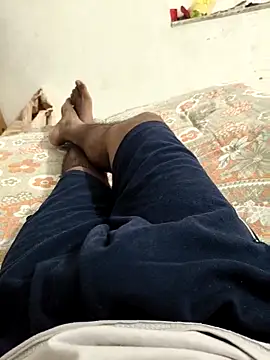 Snapshot of Chanderi19 chatting on April 3, 2026, 4:02 pm Chanderi19 online show from April 3, 2026, 4:02 pm