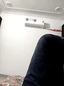 Snapshot of Chanderi19 chatting on March 11, 2026, 6:13 pm Chanderi19 online show from March 11, 2026, 6:13 pm