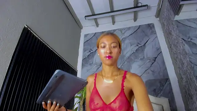 Snapshot of Alisha_Ebonyy chatting on September 11, 2025, 1:00 pm Alisha Ebonyy online show from September 11, 2025, 1:00 pm