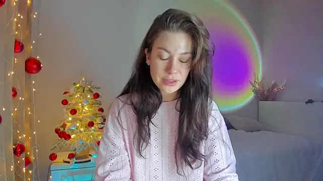 MiaKhallirae online show from January 10, 2026, 5:14 am