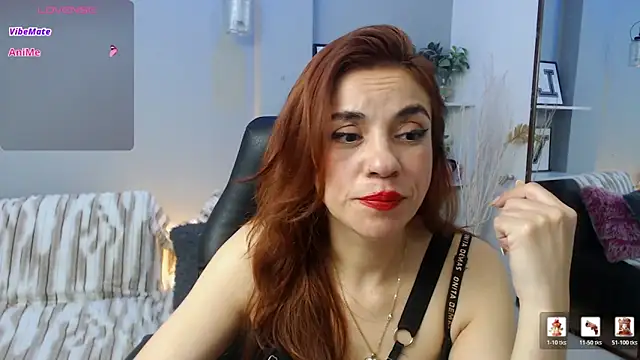 KendallWood  online show from May 28, 2026, 8:37 pm