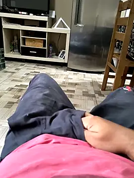 Enriquee147 online show from December 16, 2025, 8:13 pm