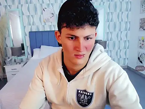 Axel savage online show from October 27, 2025, 2:51 pm