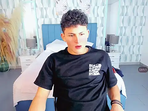 Axel savage online show from October 21, 2025, 3:28 am