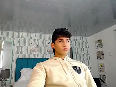 Snapshot of Axel_savage chatting on September 22, 2025, 12:11 pm Axel savage online show from September 22, 2025, 12:11 pm
