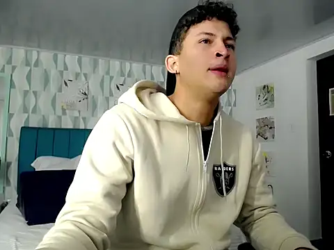 Snapshot of Axel_savage chatting on September 20, 2025, 12:10 pm Axel savage online show from September 20, 2025, 12:10 pm