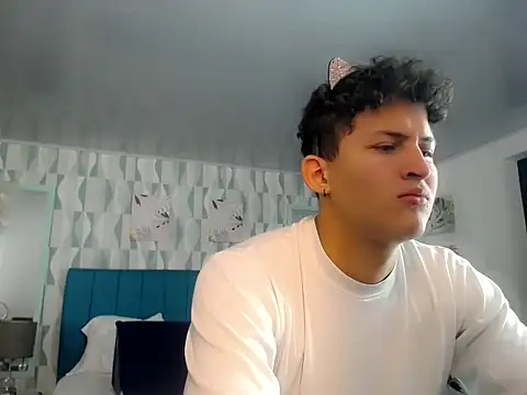 Snapshot of Axel_savage chatting on September 25, 2025, 12:00 pm Axel savage online show from September 25, 2025, 12:00 pm