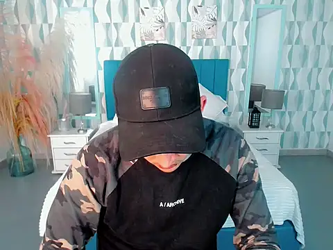 Axel savage online show from November 18, 2025, 12:19 pm