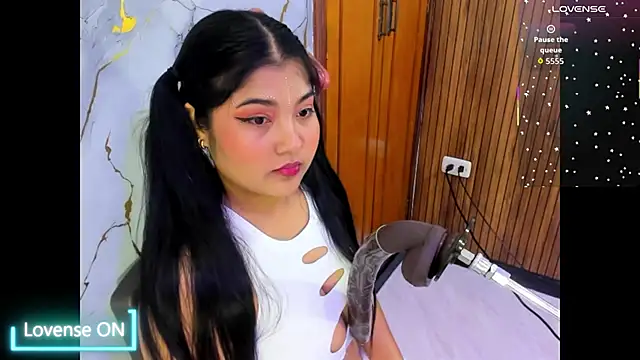 mysticlatina1 online show from January 6, 2026, 12:09 pm