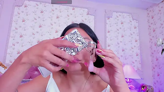 SharonBonet online show from February 13, 2026, 11:32 am