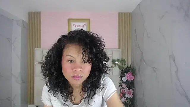 Snapshot of catalina5_s chatting on April 8, 2026, 3:08 am catalina5 s online show from April 8, 2026, 3:08 am