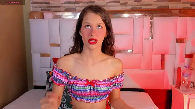 EmmaPetty online show from March 3, 2026, 9:22 pm