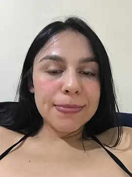 Snapshot of Daniela-rosee chatting on May 15, 2026, 11:03 pm Daniela-rosee online show from May 15, 2026, 11:03 pm