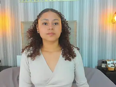 Snapshot of Sofiapassionne chatting on March 6, 2026, 1:39 pm Sofiapassionne online show from March 6, 2026, 1:39 pm