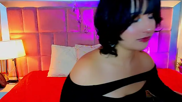 Snapshot of RobinBennett chatting on May 22, 2026, 12:47 pm RobinBennett online show from May 22, 2026, 12:47 pm