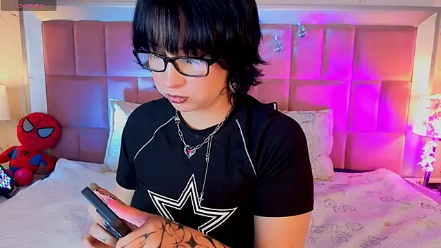 RobinBennett online show from April 15, 2026, 12:53 pm