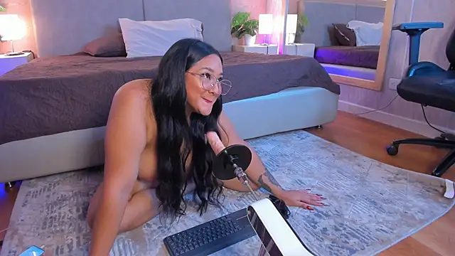 Snapshot of DannaScoot chatting on September 23, 2025, 8:05 pm DannaScoot online show from September 23, 2025, 8:05 pm