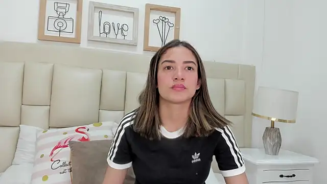 Skylerwhite02 online show from February 25, 2026, 7:58 pm