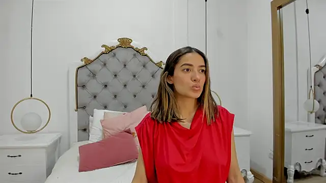 Skylerwhite02 online show from April 8, 2026, 3:30 am