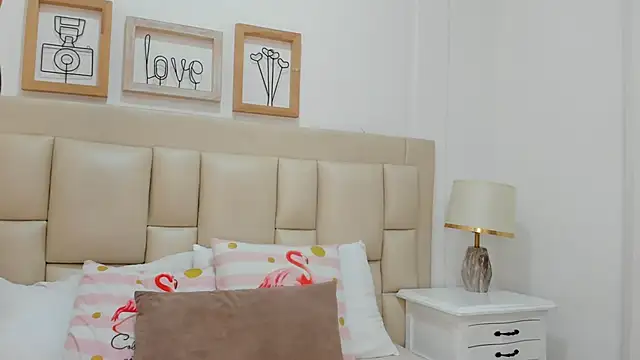 Skylerwhite02 online show from February 12, 2026, 7:57 pm